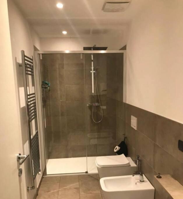 Lakeside View Colico Apartment Luaran gambar