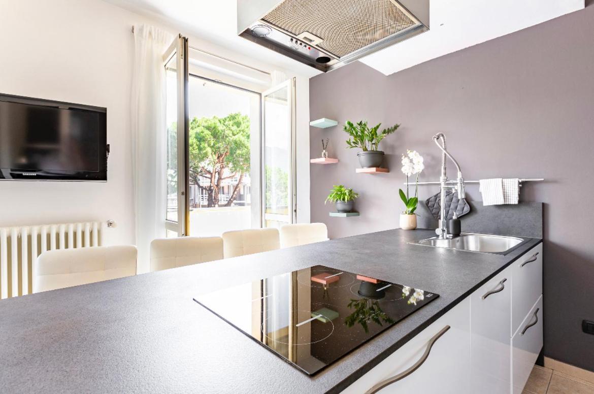 Lakeside View Colico Apartment Luaran gambar